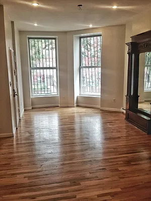 Rented by Gazal International Brokerage Group | media 8