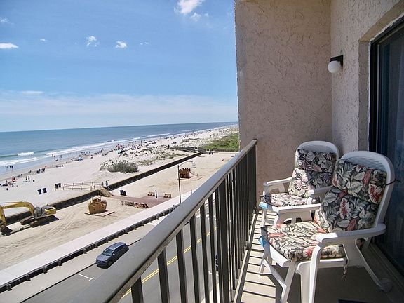 2nd image of 500 Kennedy Dr #634