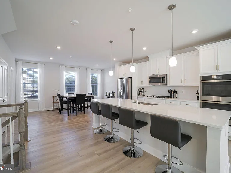 10864 Foxtrot Cir — Photo 4