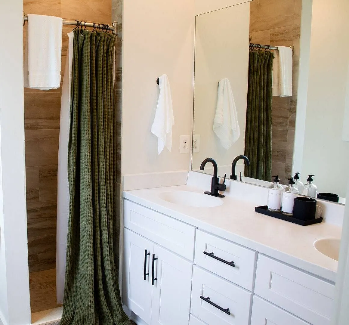 Piedmont Place — Photo 1