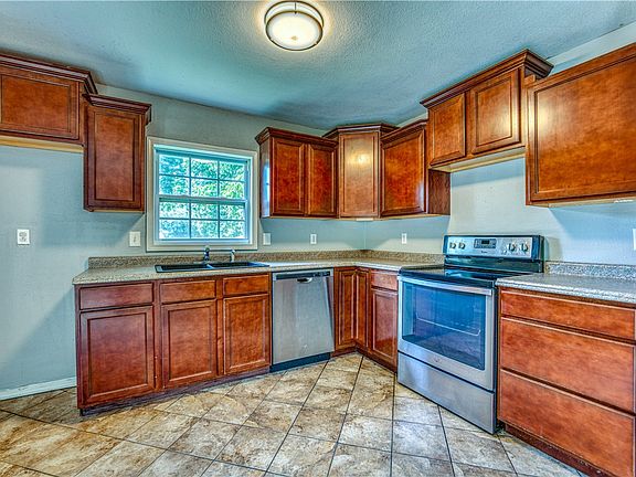 4th image of 66 Owl Ln