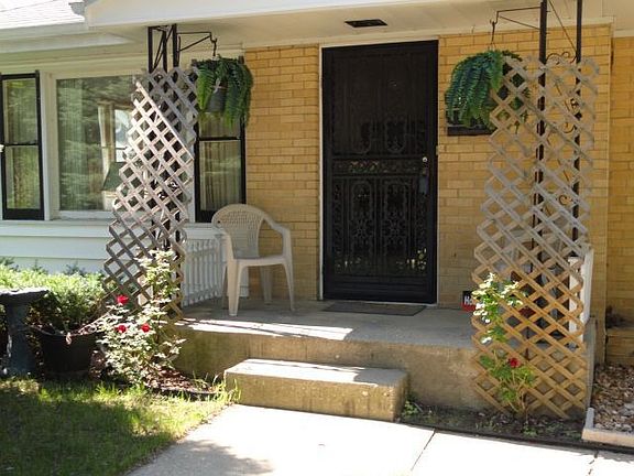 4th image of 3208 Blackstone Ave