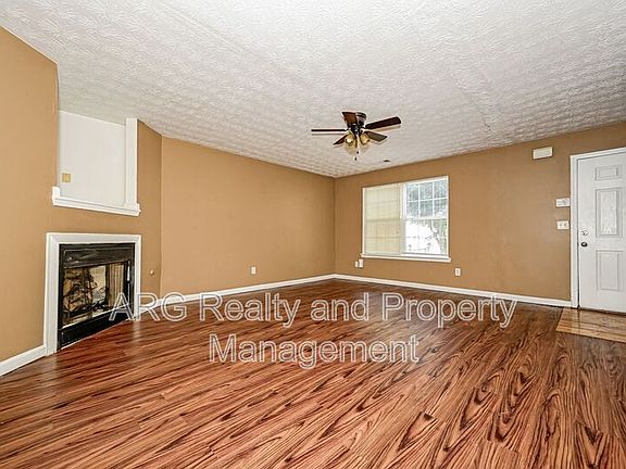 5th image of 2956 Fields Dr