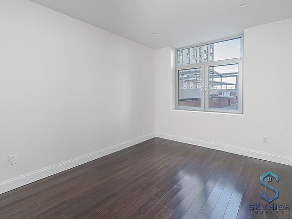 4th image of 46-02 70th St #3B