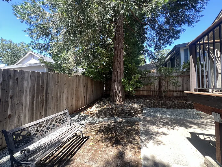 343 Horizon Cir — Photo 26