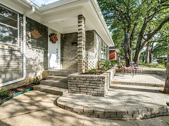 3rd image of 809 Patti Dr