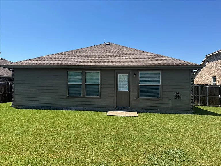 327 Elam Dr — Photo 27