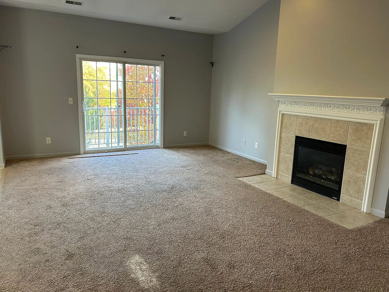 2 bed, 1683 sqft, $2,075 — Photo 3