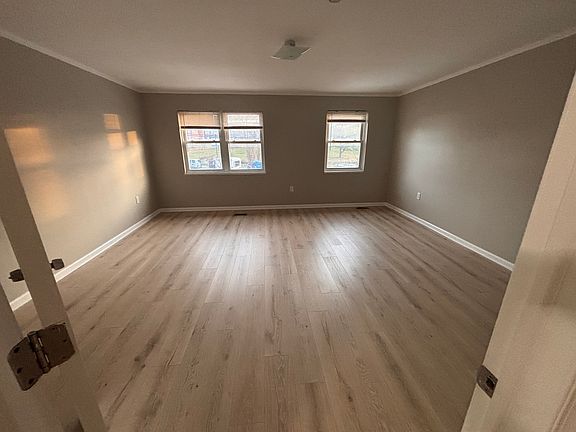 3rd image of 679 Dixon St #1-1/2