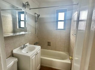 202-02 Rocky Hill Rd #2, Bayside, NY 11361