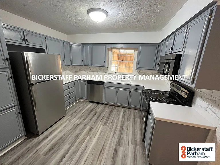 6320 Olde Towne Dr — Photo 2
