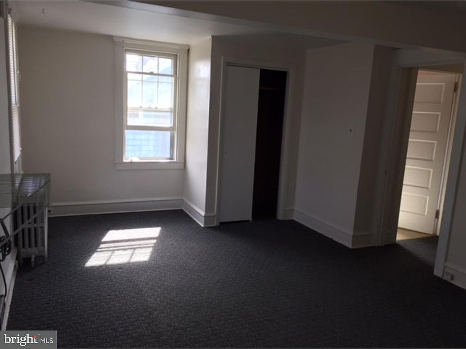 2nd image of 723 Kedron Ave