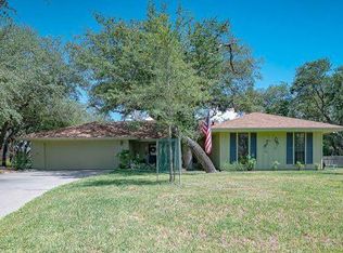 124 Cedar Ridge Dr, Rockport, TX 78382