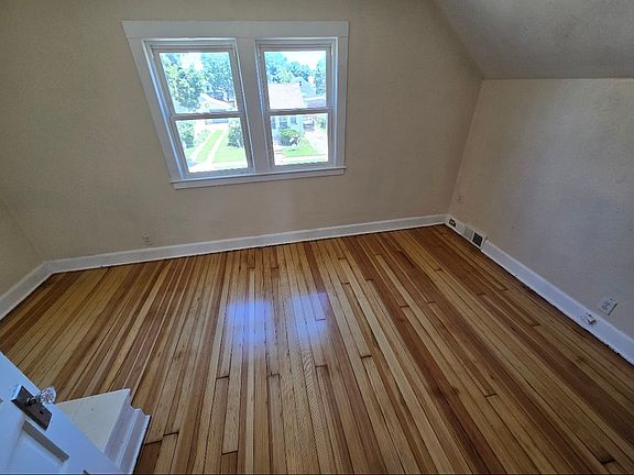 5th image of 1536 41st St