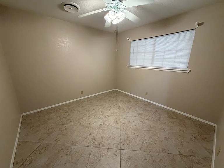 101 Crescent Dr — Photo 13
