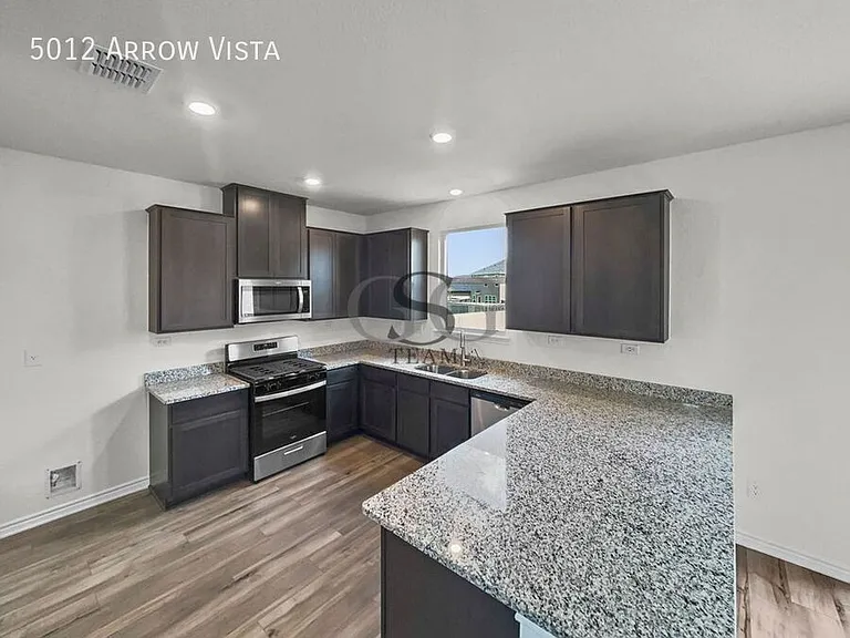 5012 Arrow Vis — Photo 6
