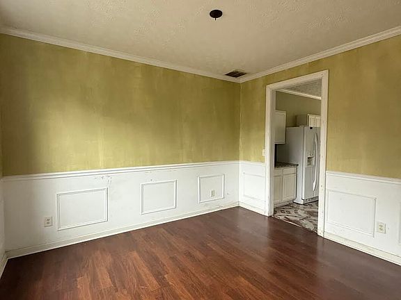 3rd image of 965 Trotters Farm Rd