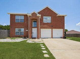 705 Bluebonnet Dr, Cedar Hill, TX 75104