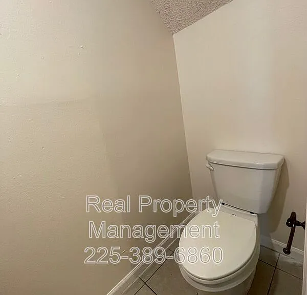 14619 Forest Grove Ave #C — Photo 6