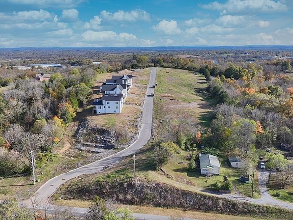 2nd image of 1026 Tiane Trl Lot 18