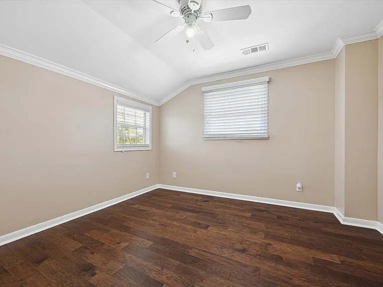 3302 Chris Dr — Photo 22