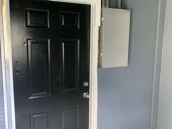 2nd image of 518 E Citrus Ave #15374437