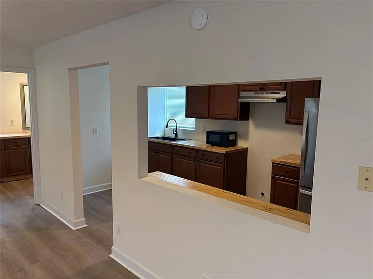 1100 Jamela Dr #B — Photo 11