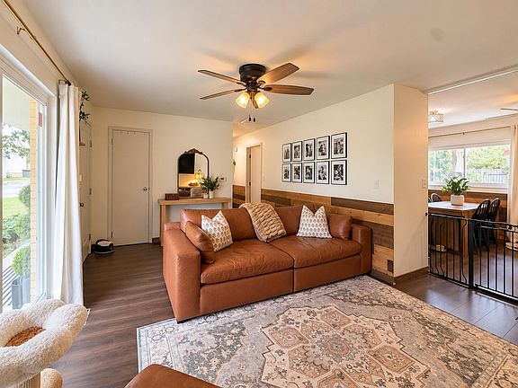 2nd image of 1609 Maple Garden Dr