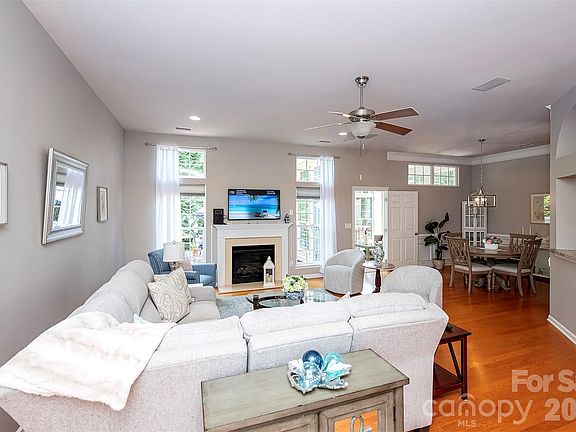 5th image of 6103 Breckfield Ct