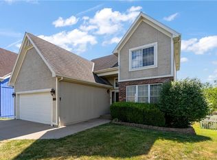 721 N Redbud Dr, Paola, KS 66071