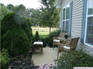 5 Country Walk Blvd, Whiting, NJ 08759