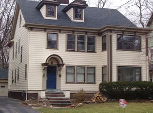 2933 E Derbyshire Rd, Cleveland Heights, OH 44118