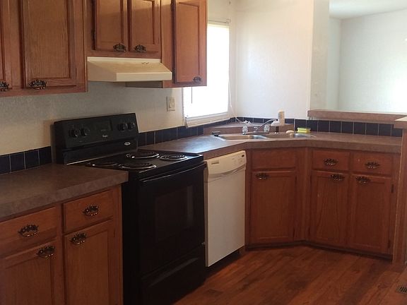 4th image of 825 Morningwood Dr