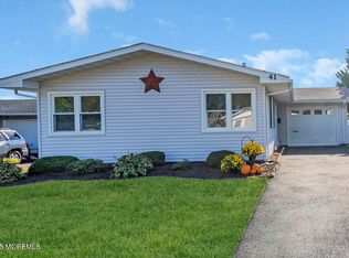41 Central Blvd, Brick, NJ 08724
