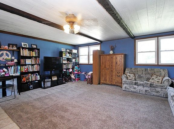 4th image of 1358 Theresa Ln