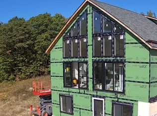 19 Giles Rd, Franklin, ME 04634