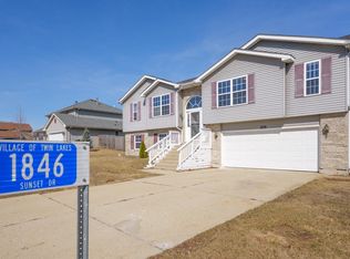 1846 Sunset Dr, Twin Lakes, WI 53181