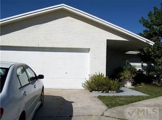 100 Dove Cir, Royal Palm Beach, FL 33411