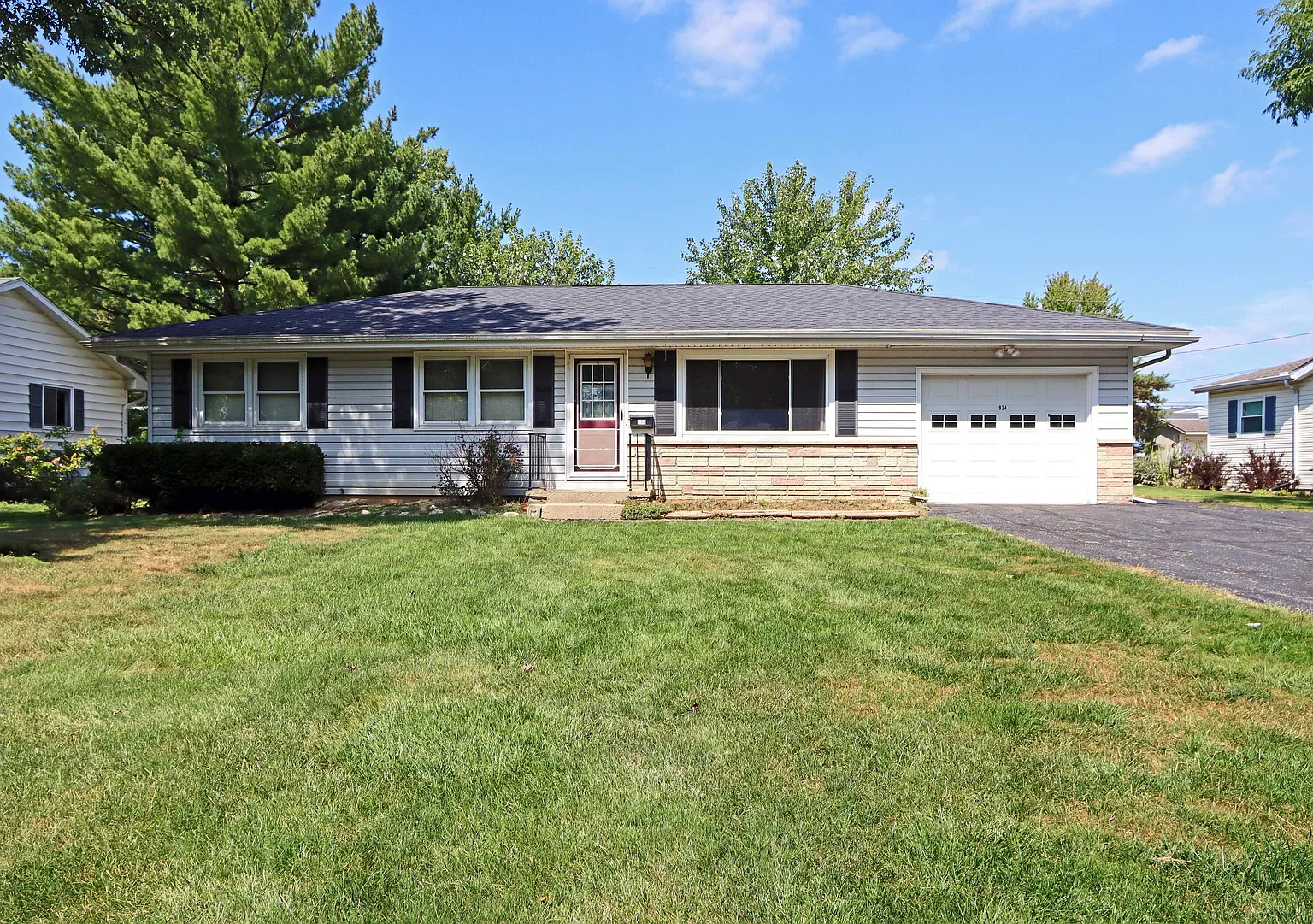 924 Van Kirk Dr photo 1