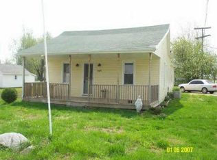 107 S A St, Elwood, IN 46036
