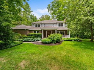 3881 Ravinewood Dr, Austinburg, OH 44010