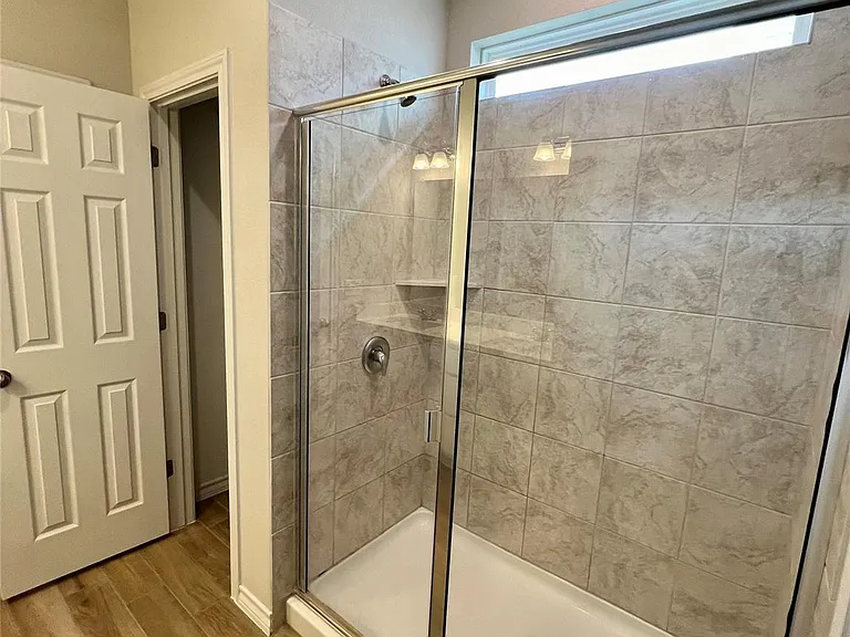 11908 Saddle Rock Dr — Photo 4