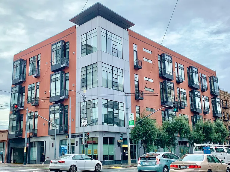 200 Townsend St #32 — Photo 21