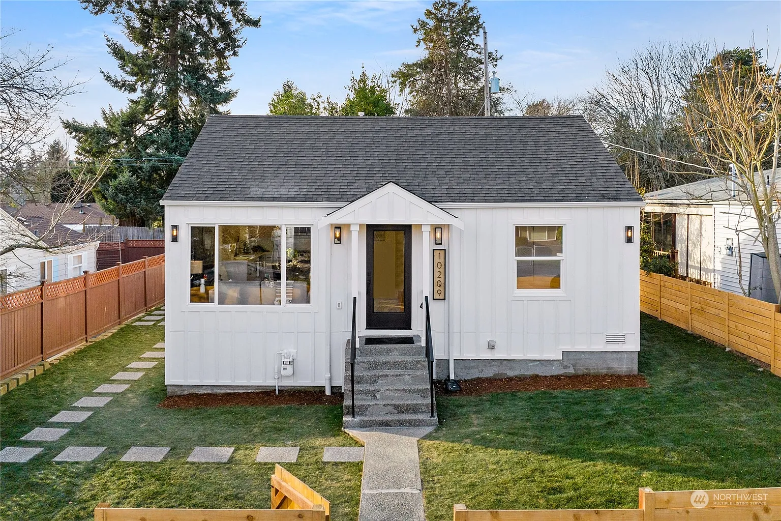 10209 36th Avenue SW photo 1