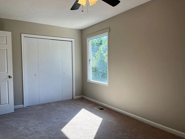 312 Leafmore Rd SW — Photo 7