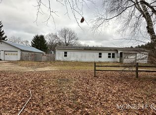 8472 Holton Duck Lake Rd, Holton, MI 49425