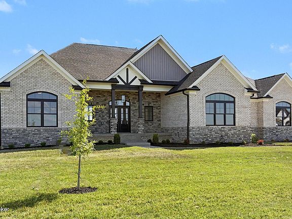 3rd image of 189 Dalton Dr