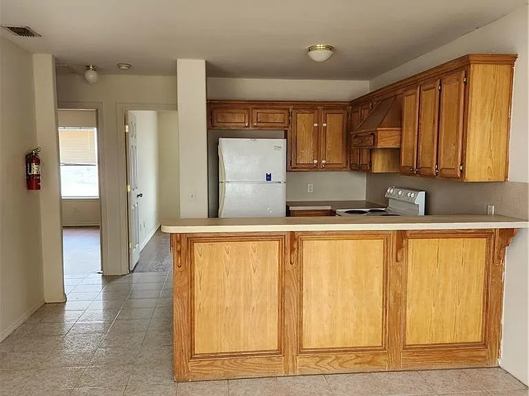 216 Gastel Cir #6 — Photo 4