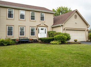 1200 Easton Dr, Carol Stream, IL 60188