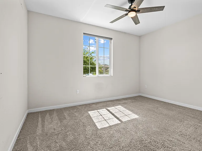 933 Tern Dr — Photo 17